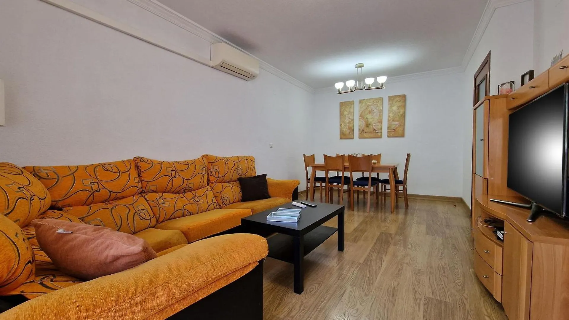 Malaga, Calle Hermes Apartment